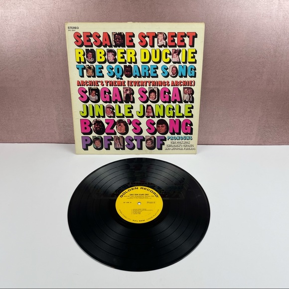 Songs From Sesame Street Golden Records Vinyl Music Nursery Hits Vintage - Picture 1 of 6